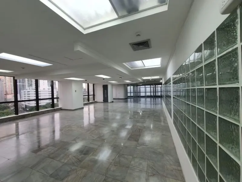 VENTA DE OFICINA EN AVENIDA BALBOA