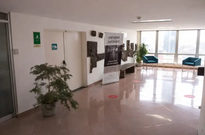 ALQUILER DE OFICINAS EN VÍA ESPAÑA Y CALLE ELVIRA MÉNDEZ