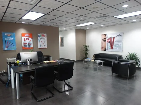 PROPIEDAD INDUSTRIAL COMERCIAL EN LOS ÁNGELES