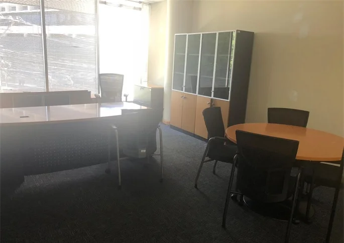 VENTA O ALQUILER DE OFICINA EN MARBELLA