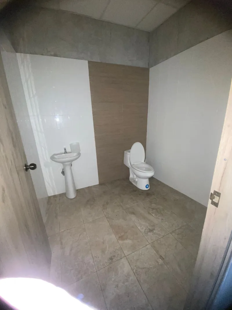 ALQUILER DE LOCAL EN TUMBA MUERTO