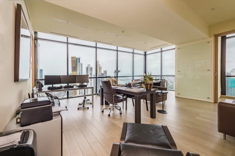 OFFICE FOR SALE ON CALLE 50