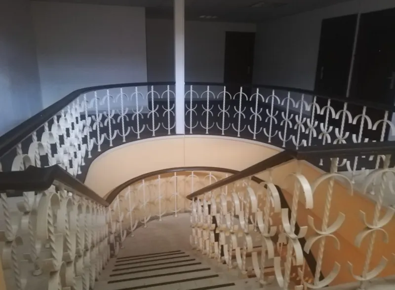 ALQUILER DE LOCAL EN CALIDONIA