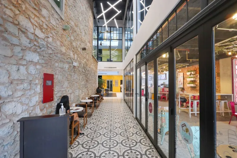 PREMISES FOR RENT IN CASCO VIEJO