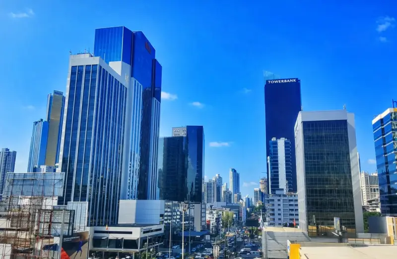 ALQUILER DE LOCALES EN  CALLE 50