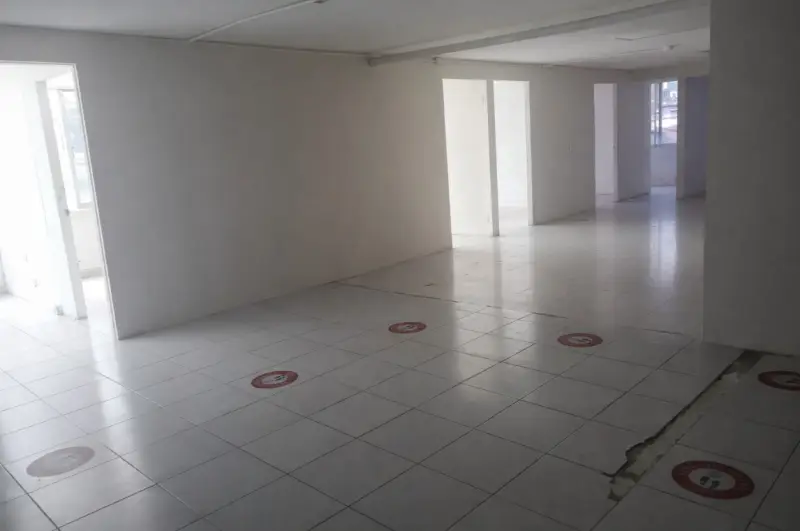 ALQUILER DE LOCAL EN CALIDONIA