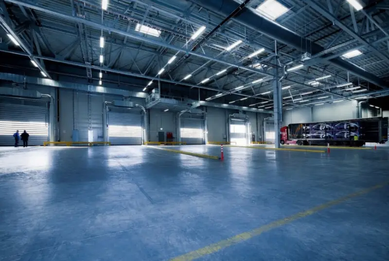 ALQUILER DE LOCAL CON GALERA EN CALLE 50