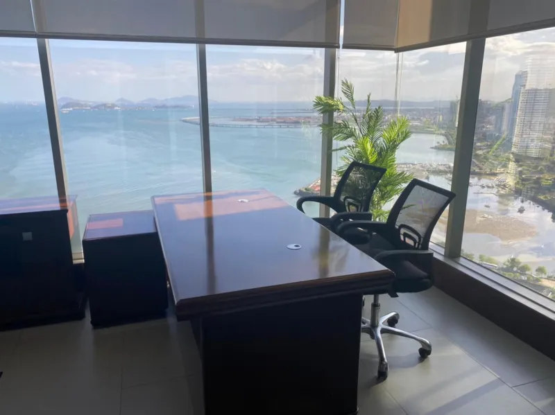 ALQUILER DE OFICINA EN AVENIDA BALBOA