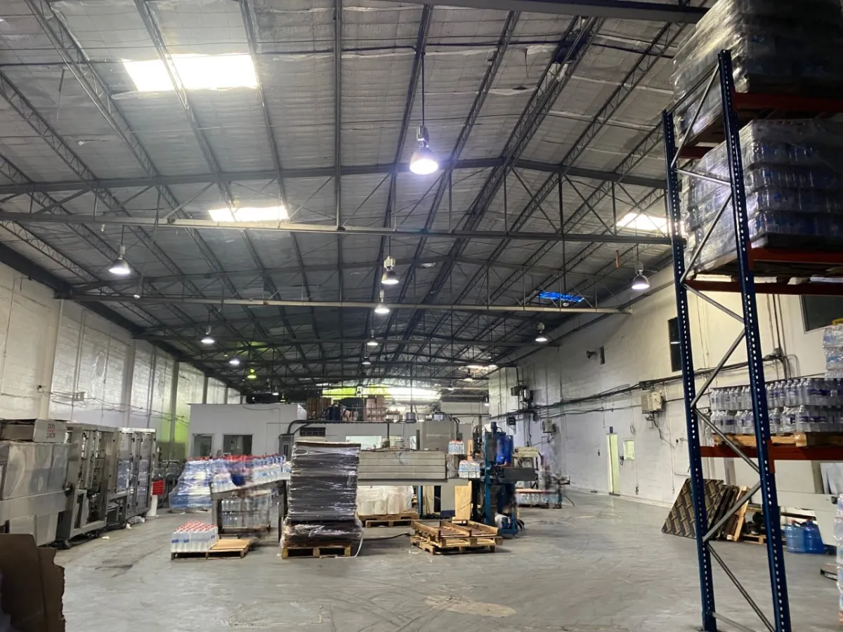 ALQUILER DE GALERA SOBRE LA VÍA TRANSÍSTMICA - MILLA 8