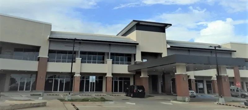 ALQUILER DE LOCALES EN PLAZA COMERCIAL EN VILLALOBOS