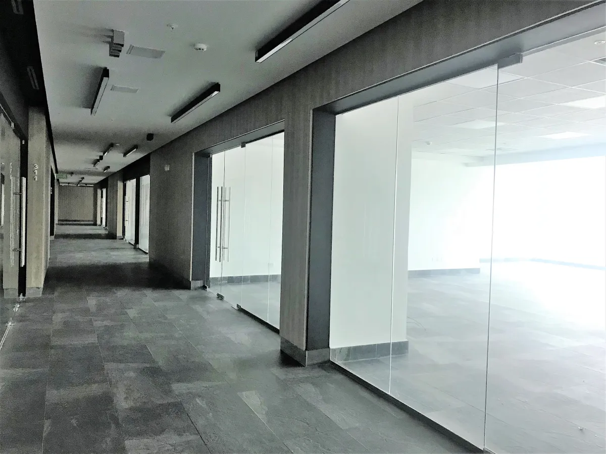 SALE OR RENTAL OF OFFICES AND COMMERCIAL PREMISES IN TUMBA MUERTO