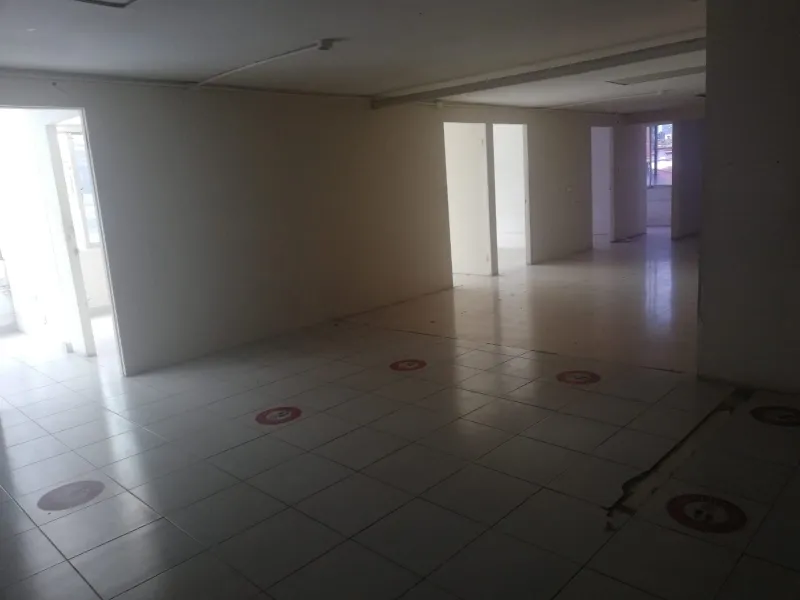 ALQUILER DE LOCAL EN CALIDONIA