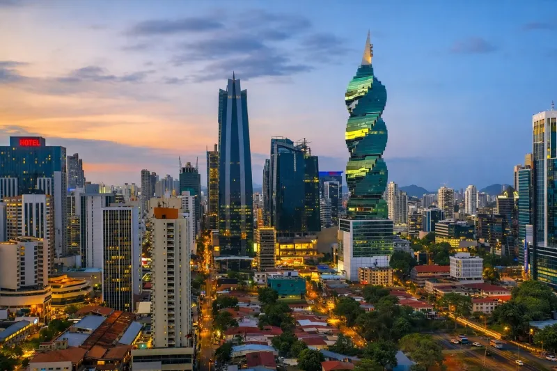VENTA DE TERRENO EN LA AVE. DOMINGO DÍAZ